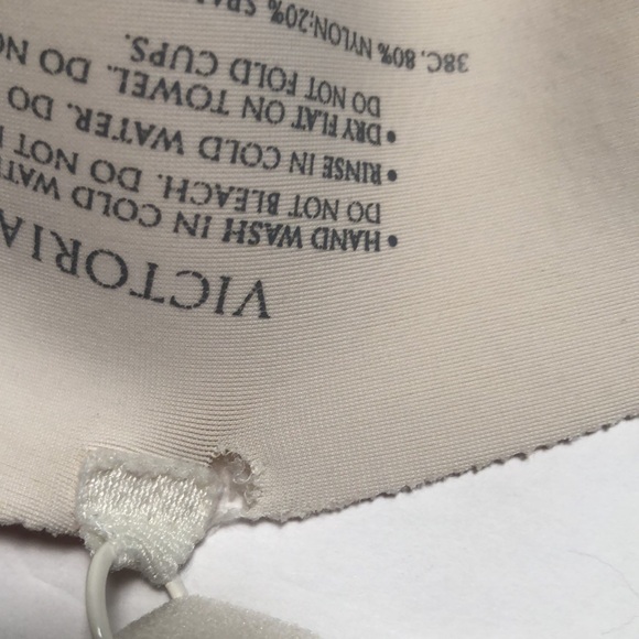 Victoria Secret under wire bra - Picture 10 of 10